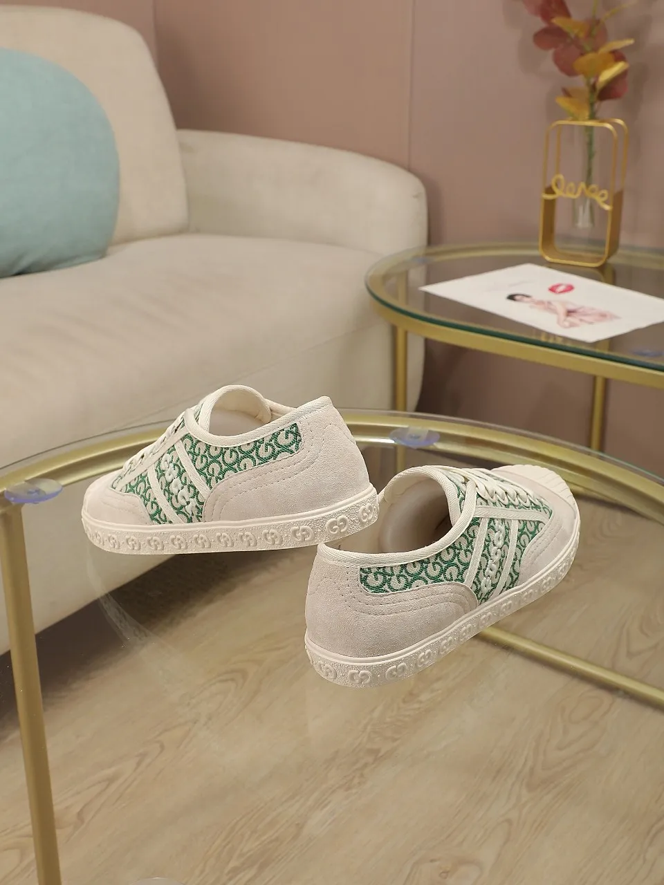 👟👟Ex-factory price 420👟👟 GUCCI~24 The latest double G embroidered low-cut lace-up fashion sneakers, originally developed, the fabric is exclusive double G fabric, the upper is perfectly matched with special craftsmanship, the lining is sheepskin, rubber outsole, size 35 to 40